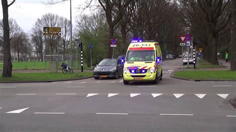 Ambulance Vertrekt Met Spoed Vanaf De Post Naar Boomstraat