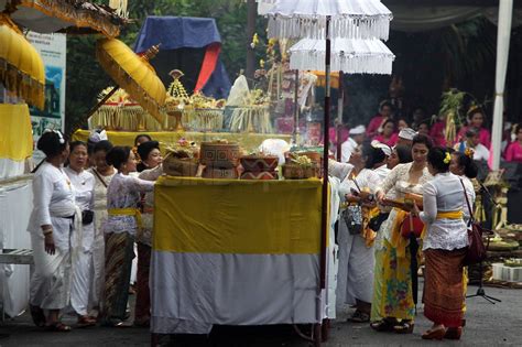 FOTO Upacara Tawur Agung Kesanga Di Pura Aditya Jaya Rawamangun