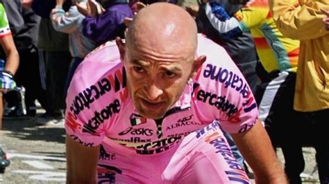 Marco Pantani A 17 Anni Dalla Morte Cè Un Giallo Irrisolto La Verità