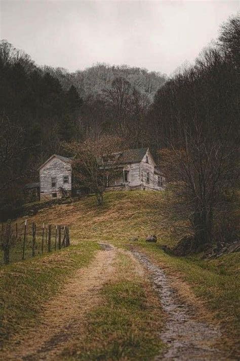 Old Buildings Abandoned Buildings Abandoned Places Abandoned Farm