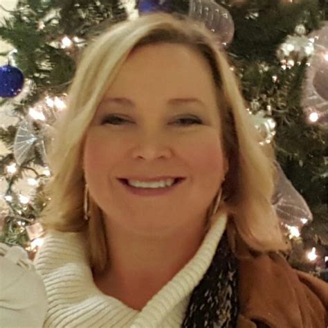 Stephanie Gordon Creative Designer Back Road Market Linkedin