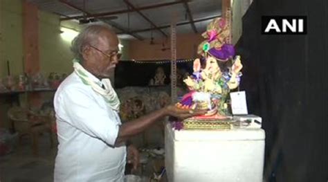 Agency News Ganesh Chaturthi Artist Prepares Sanitiser Ganesha