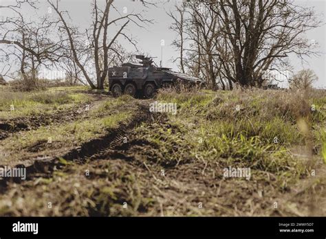 Gepanzerte Transport Kraftfahrzeug Boxer Der Bundeswehr Steht In Einem