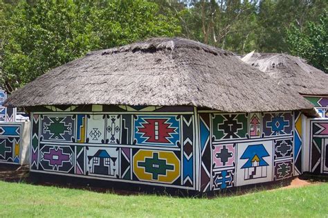 17 Best images about NDEBELE INSPIRED on Pinterest | Traditional ...