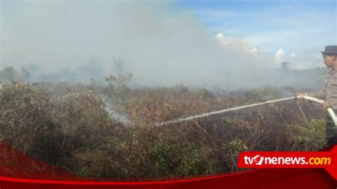 Kebakaran Tiga Hektare Lahan Gambut Di Nagan Raya Tim Gabungan