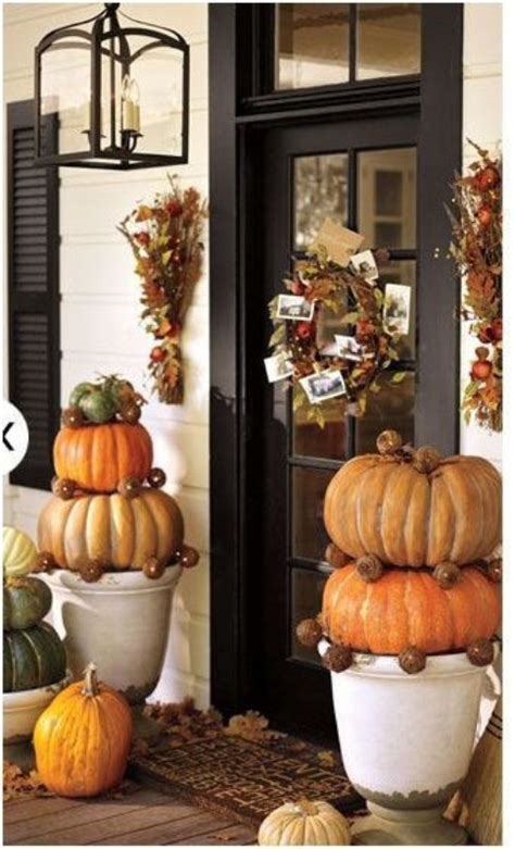 70 Cute And Cozy Fall And Halloween Porch Décor Ideas Shelterness