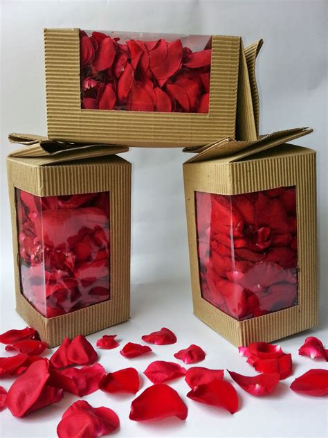 Fresh Rose Petals Premium - Amazon Flowers - Proms & Weddings