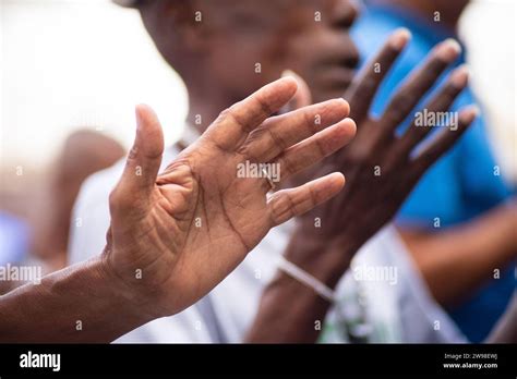 Salvador BAHIA BRASIL 13 de diciembre de 2023 Fieles católicos son