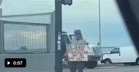 At Least He Ain T Gay GAG