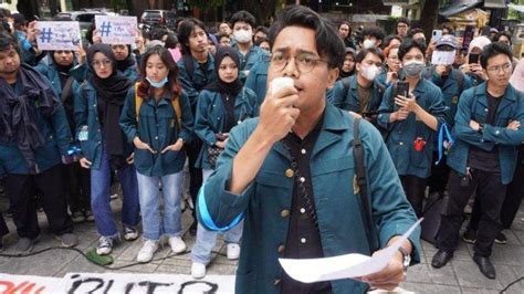 Berat Mahasiswa ITB Protes Bayar UKT Pakai Pinjol Keluhkan Bunga