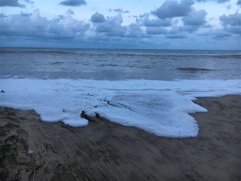 Marinha Alerta Para Ventos Fortes Mais De Km H E Ondas De At