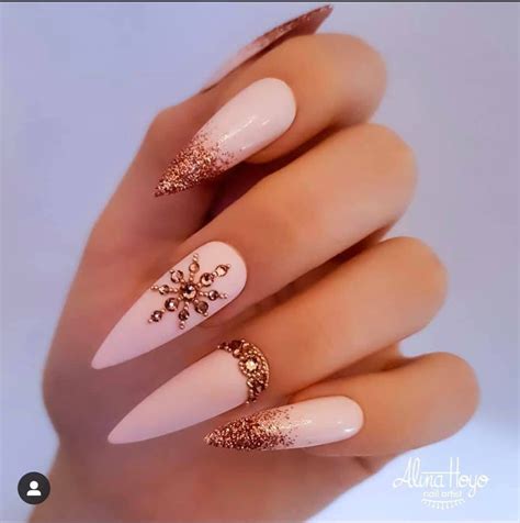 Uñas Punta de Stiletto con Pedreria 40 Elegantes Ideas Lo Mejor de