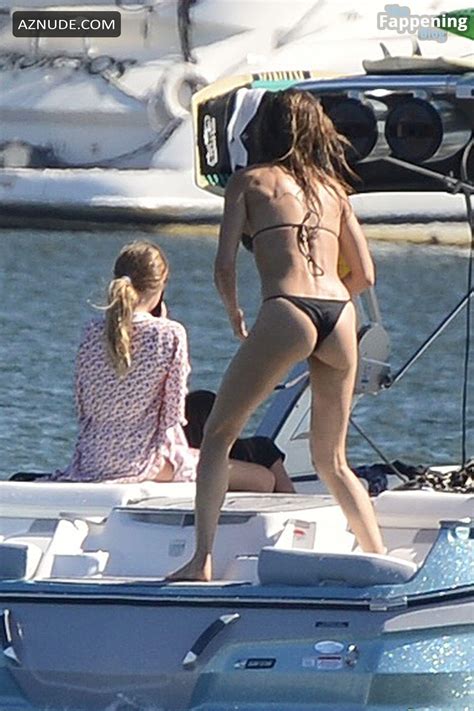 Gisele Bundchen S Sexy Bikini Beach Day In Miami AZNude
