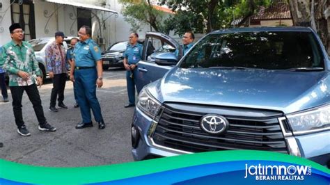 Pemkab Sidoarjo Hibahkan Unit Mobil Dinas Untuk Tni Al