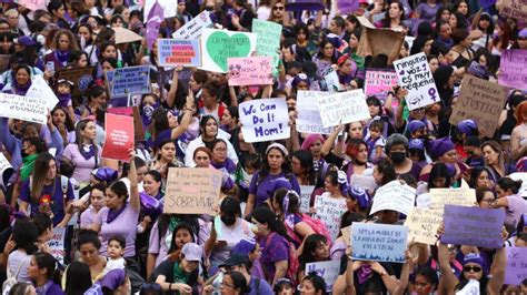 8M Marchan más de 30 mil por el Día Internacional de la Mujer en