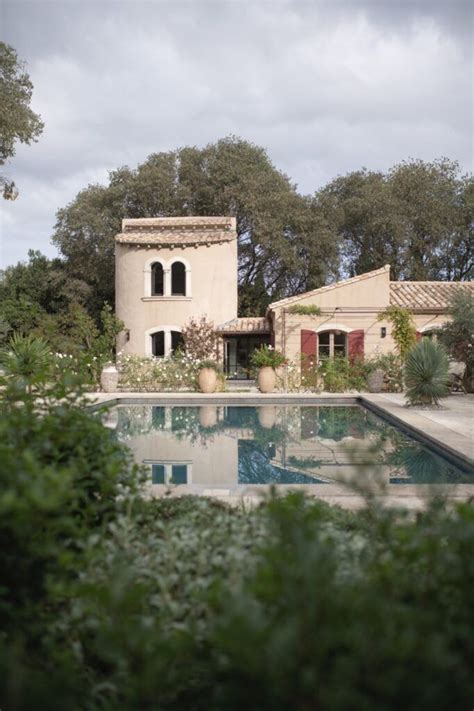 Le jardin du Mas de Brunard à Eygalières Bosc Architectes à St Rémy