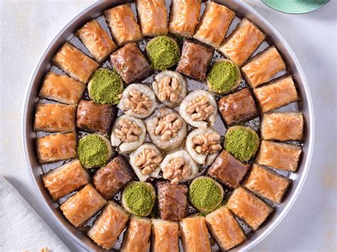 Anasayfa Ürünler Özel Cevizli Baklava Tepside