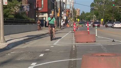 Milwaukee North Avenue Protected Bike Lanes Complete Fox6 Milwaukee