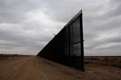 Heres What The Us Mexico Border Looks Like Before Trumps Wall Nbc