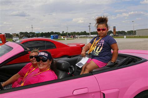 Mustang Girl Monday 2003 Gt