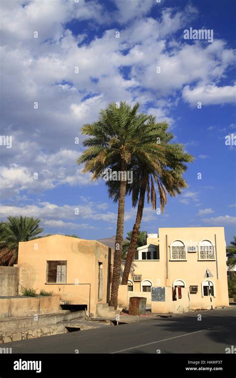 Omani islamic architecture hi-res stock photography and images - Alamy