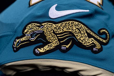 Jaguars Unveil Throwback Uniforms For 30th Season