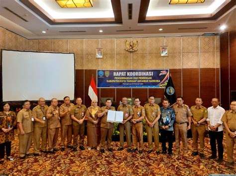 Kesbangpol Kobar Hadiri Rakor Pengembangan Dan Pembinaan Kota Kabupaten