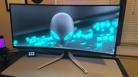 Alienwares Qd Oled Gaming Monitor Is An Ultrawide Marvel 43 Off