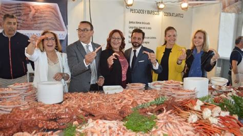 Ocho Toneladas De Marisco En Las Bodas De Plata De La Feria De La Gamba