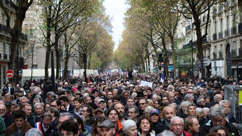 Over 100 000 March In France Against Antisemitism The New York Times