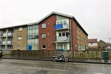 3 Bedroom Flat For Sale In Kersiebank Avenue Grangemouth Fk3 0ly