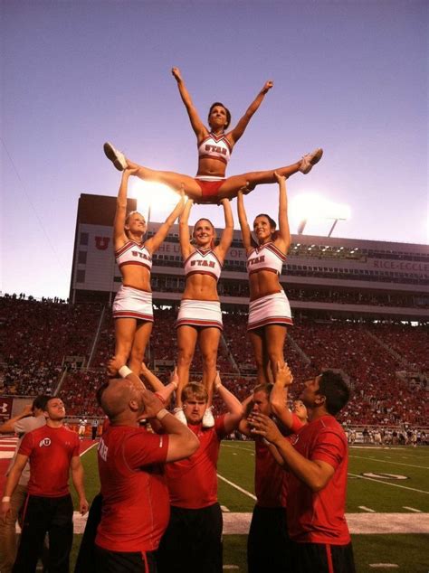 Utah Cheerleaders 2011 2012 Cheers Jubel Bilder Cheerleading Stunts