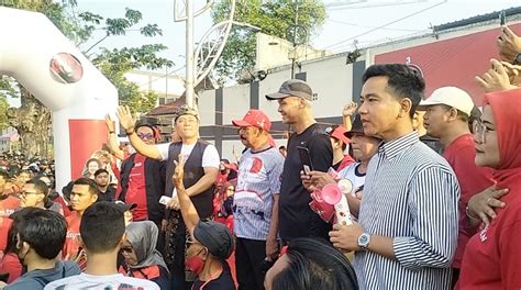 Branding Kemeja Garis Hitam Putih Ganjar Kalau Kamu Setuju Tak Bikin