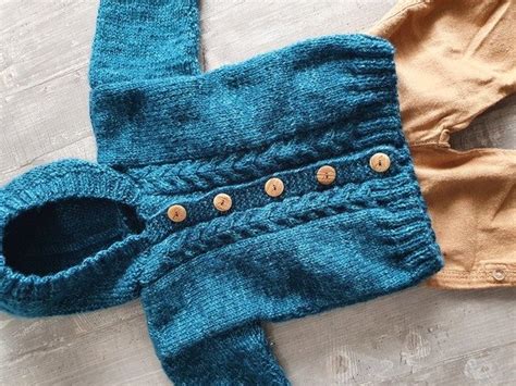 Strickanleitung Baby Kapuzenjacke Mit Zopfmuster Gr E