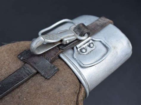 4 Excellent Original Ww2 German Army Water Bottle With Belt Hook And Cup