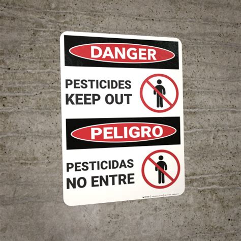 Danger Pesticides Keep Out Bilingual Spanish Wall Sign