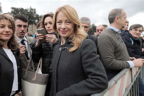 Giorgia Meloni Unioni Gay Contraria Anche Se Mio Figlio Fosse Trans Nanopress