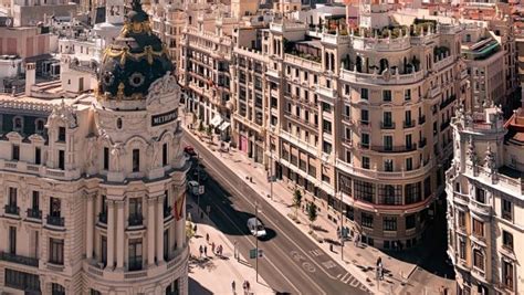 Le preguntan qué es lo que más le gusta de Madrid y su respuesta se