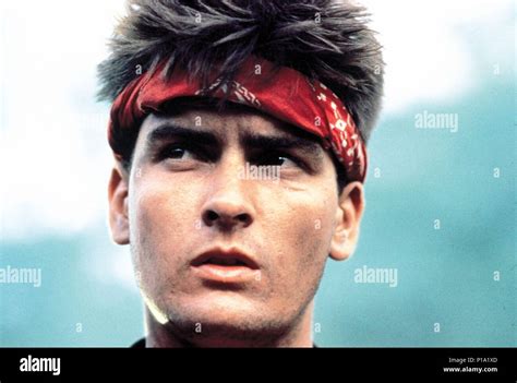 Platoon 1986 charlie sheen hi-res stock photography and images - Alamy