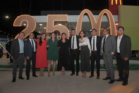 Nuevo Local De Mcdonalds Construido Con Iniciativas Sustentables En