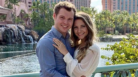 Hannah & Jeremiah Duggar reveal they've picked name for unborn baby ...