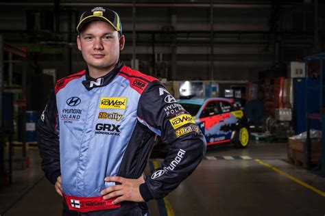 jari huttunen najlepszym kierowca samochodu rally   roku