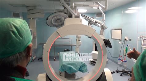 Ospedale Di Cosenza Ecco Il Braccio Robotico Per La Neurochirurgia Foto