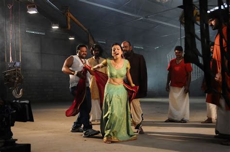 Item Actress Sexy Images South Indian Actress Hot Blouse Boobs Images