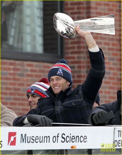 Tom Brady His Son Benjamin Celebrate Patriots Victory At Super Bowl