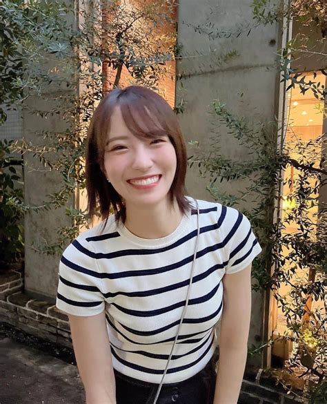 小嶋花梨さんのインスタグラム写真 小嶋花梨instagram「色味も形もどストライクなメガネを千円でゲットしました😎 ⁡ ⁡