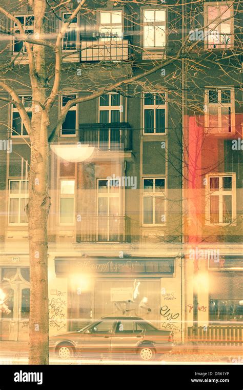 Germany Berlin Prenzlauer Berg Street Scene By Night Stock Photo Alamy
