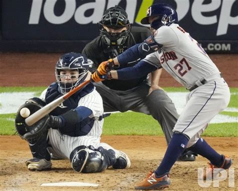 Photo Houston Astros Against New York Yankees Alcs Game Three In New