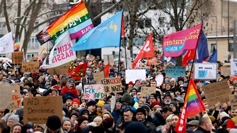 Demo Gegen Rechts In Osnabr Ck Zahl Der Teilnehmer W Chst Weiter Noz