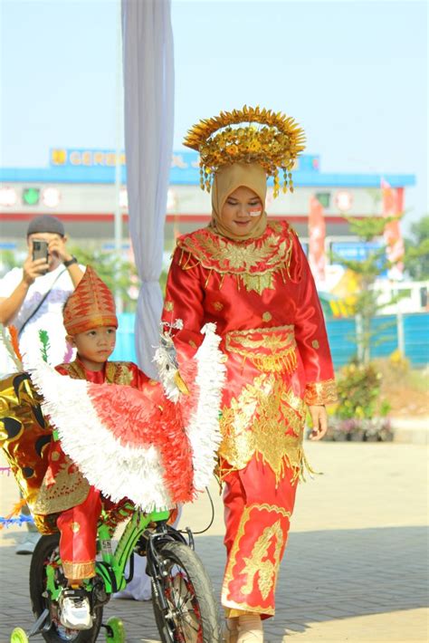 Upacara Peringatan Hut Kemerdekaan Republik Indonesia Ke Pt